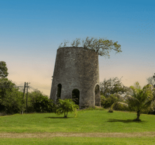 Les moulins de Guadeloupe : histoire et légendes
